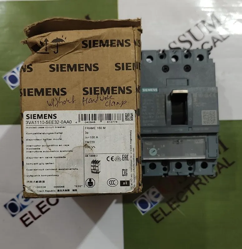 Автоматический выключатель SIEMENS 3VA1110-5EE32-0AA0 CIRCUIT BREAKER 100A 440VA — фото лота 1