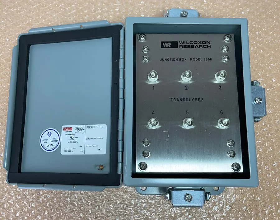 Монтажный шкаф Wilcoxon Research JB06 Junction Box W/ Hoffman A-806CHNF Enclosur