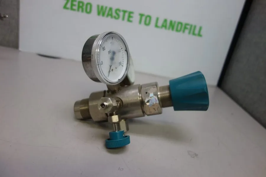 Трубопроводная арматура Specialty Gas Two-Stage Y12-244D Gas Regulator
