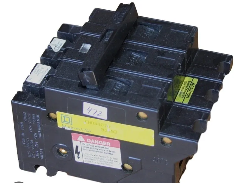 Автоматический выключатель Square D EHB34070 70A 3P 480V Bolt-On Molded Case Cir