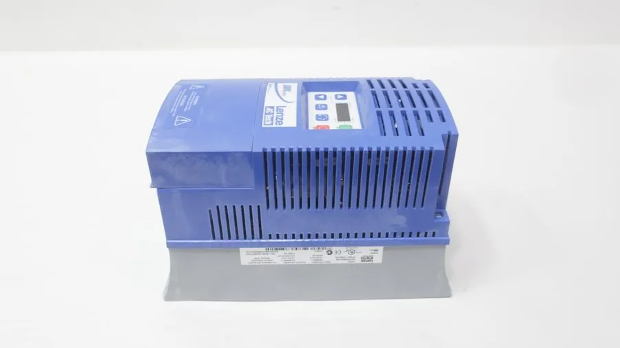 Электропривод Lenze ESV552N04TXB SMVector AC Tech Drive 480VAC 12.6/11A 5.5kW 7.