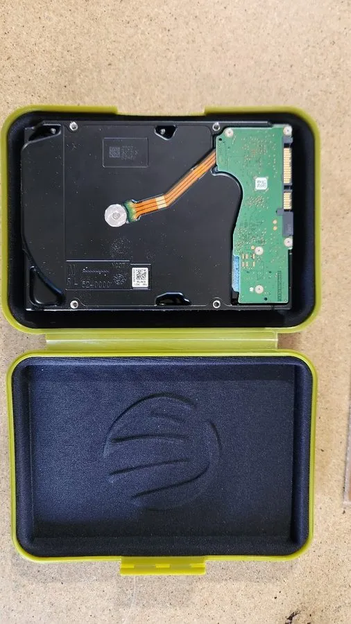 Жёсткий диск ST26000NM000C Seagate Exos 26TB 3.5" SATA 7200RPM 512MB Enterprise  — фото лота 1