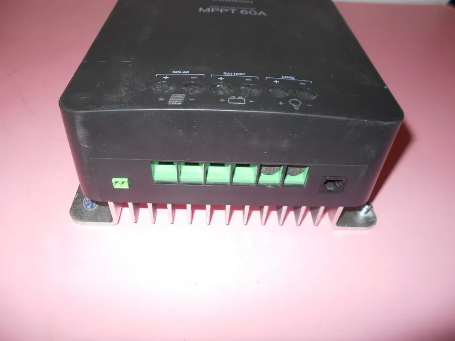 Аккумулятор FURRION FSCC60PW2 60A MPPT SOLAR CHARGE CONTROLLER w/BLUETOOTH APP