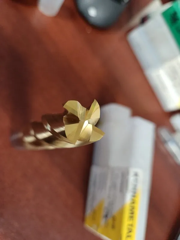 Режущий инструмент Kennametal HEC750S4225 KC610M Carbide Square End Mill 3/4" x  — фото лота 1