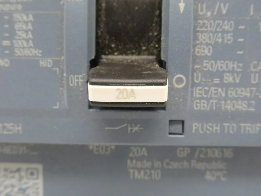 Автоматический выключатель Siemens SENTRON 3VA5120-6ED31-0AA0 125H 20A 3P Circui