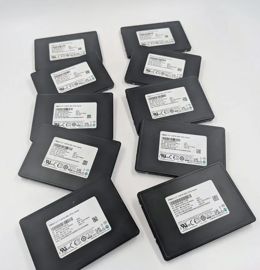 SSD-накопитель MZ-QL23T80 Samsung PM9A3 Series 3.84TB PCI-E NVMe U.2 2.5 SSD MZQ