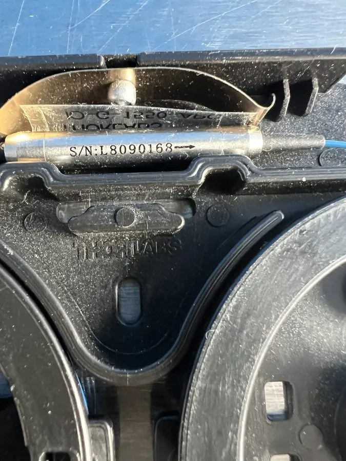 Разъём Thorlabs IO-G-1550-APC Fiber Optic Isolator 1550 nm PM FC/APC Connectors — фото лота 1
