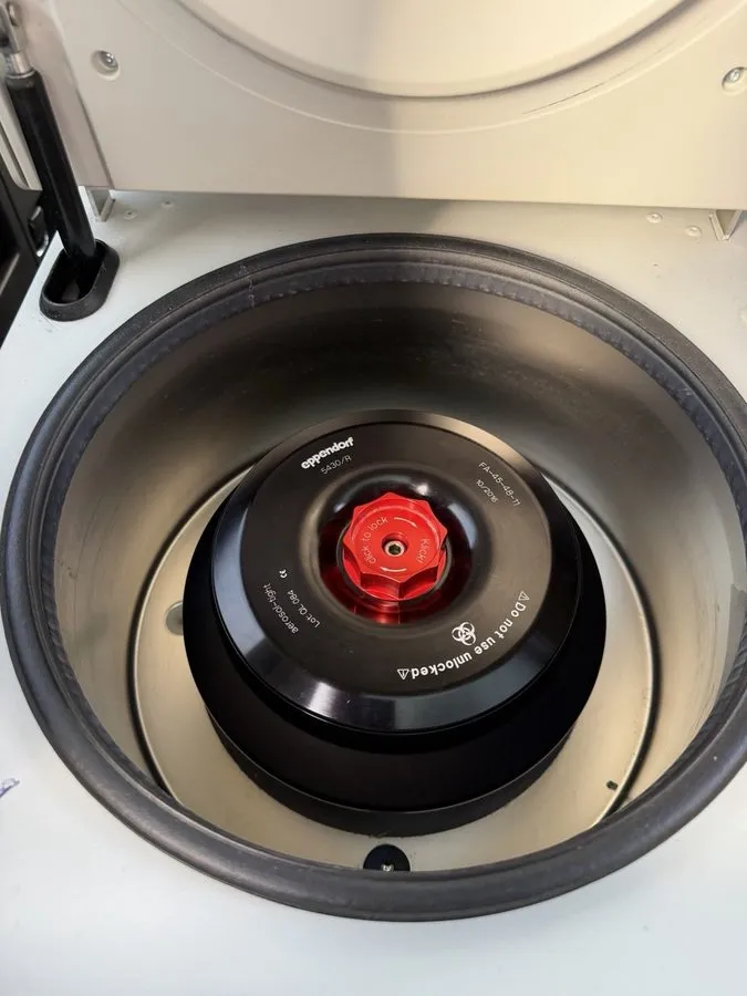 Центрифуга Eppendorf Centrifuge 5430 w/ FA-45-30-11 Aerosol-Tight 30-Place Rotor — фото лота 2