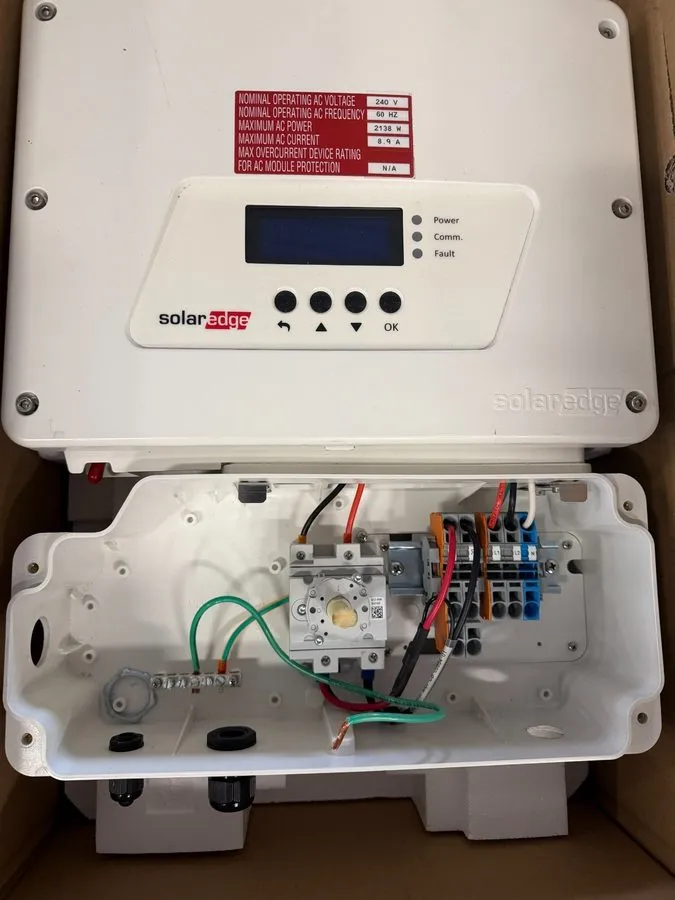 Инвертор SE3000H-US Inverter
