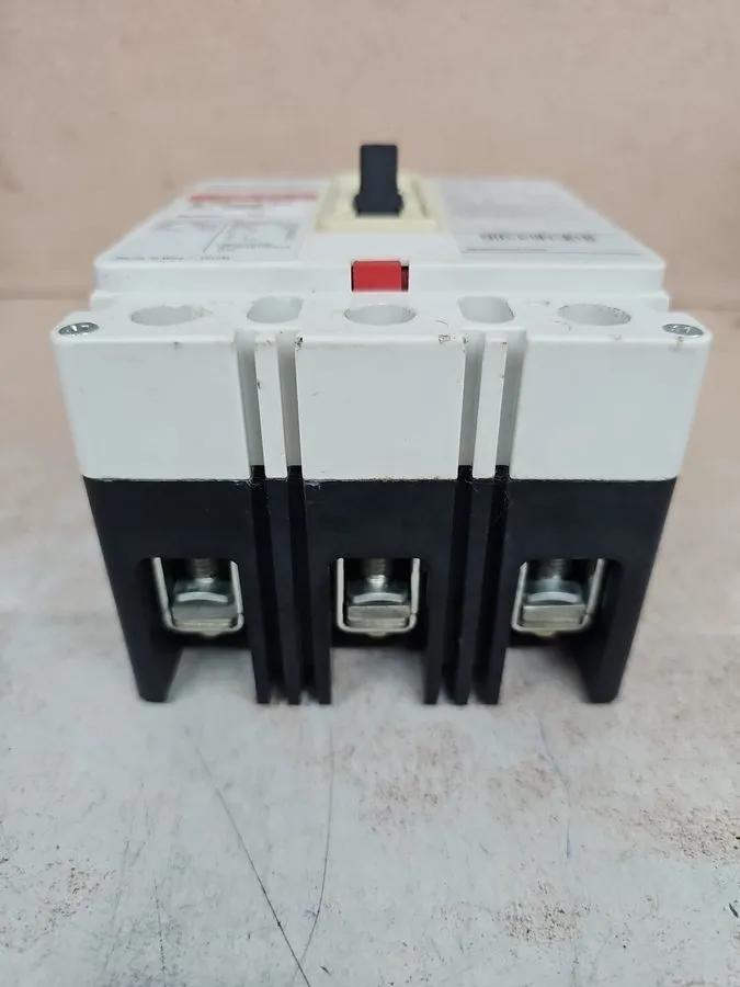 Автоматический выключатель Take Out EATON EHD3030 3 Pole 30 AMP 14kA@480v EHD14k