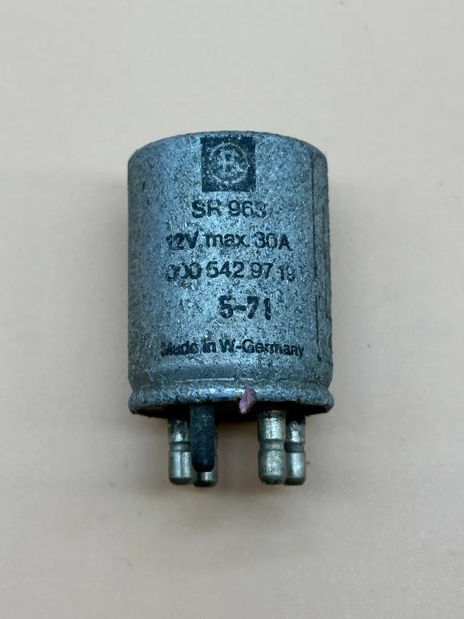 Вентилятор Mercedes W109 300 SEL A0005429719 Relay start valve and additional fa — фото лота 1