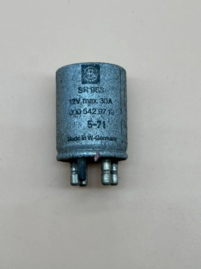 Вентилятор Mercedes W109 300 SEL A0005429719 Relay start valve and additional fa — фото лота 2