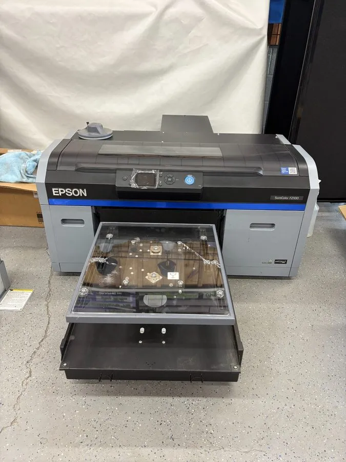 Принтер Epson F2100 DTG Printer W/ Small, Medium, Large Platters Included