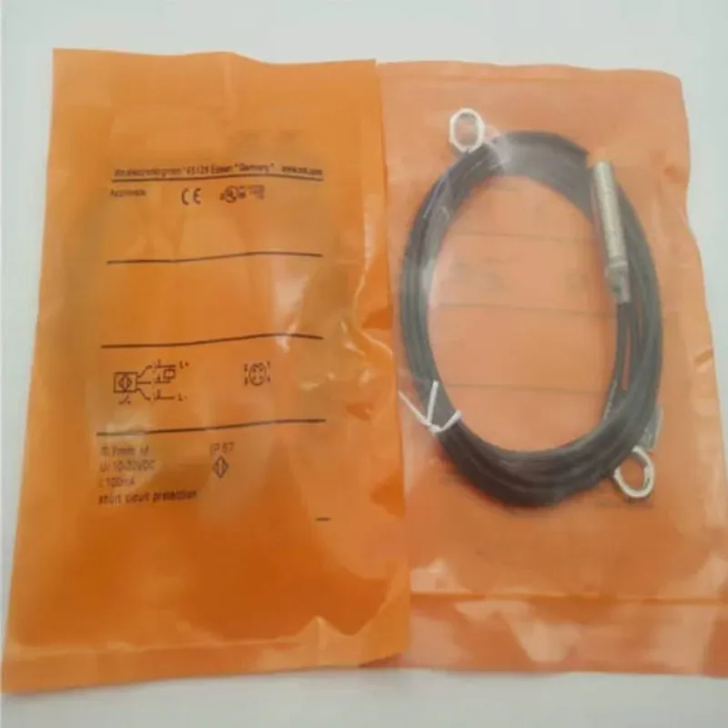 Датчик приближения One IFM IFS704 Proximity Switch Sensor