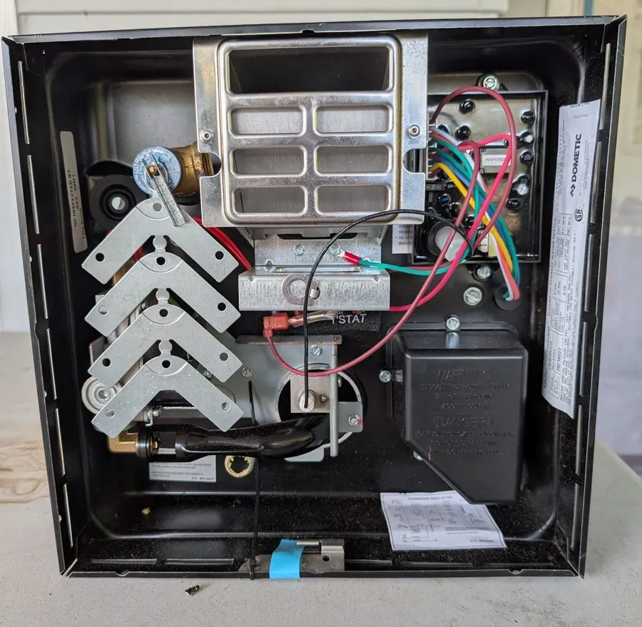 Климатическое оборудование Atwood Dometic WH-6GEA RV 6 Gallon Water Heater #9400