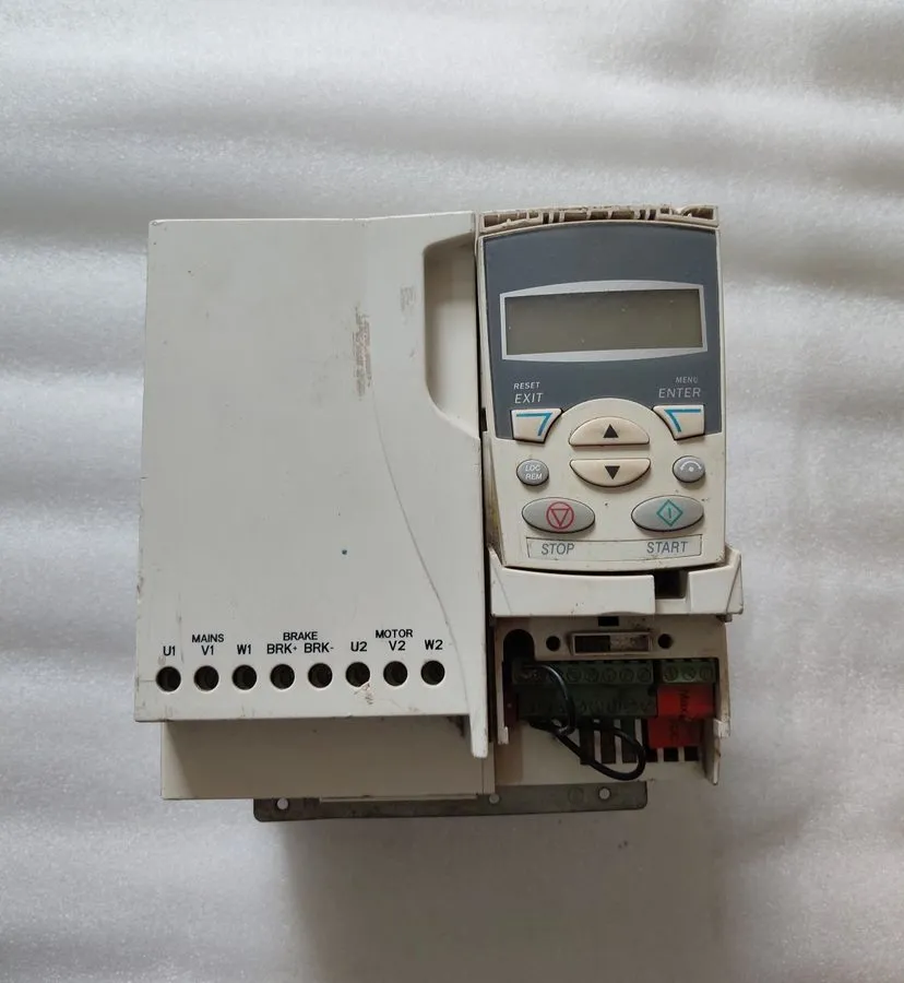 Частотный преобразователь ABB Drive ACS355-03E-12A5-4 — фото лота 1
