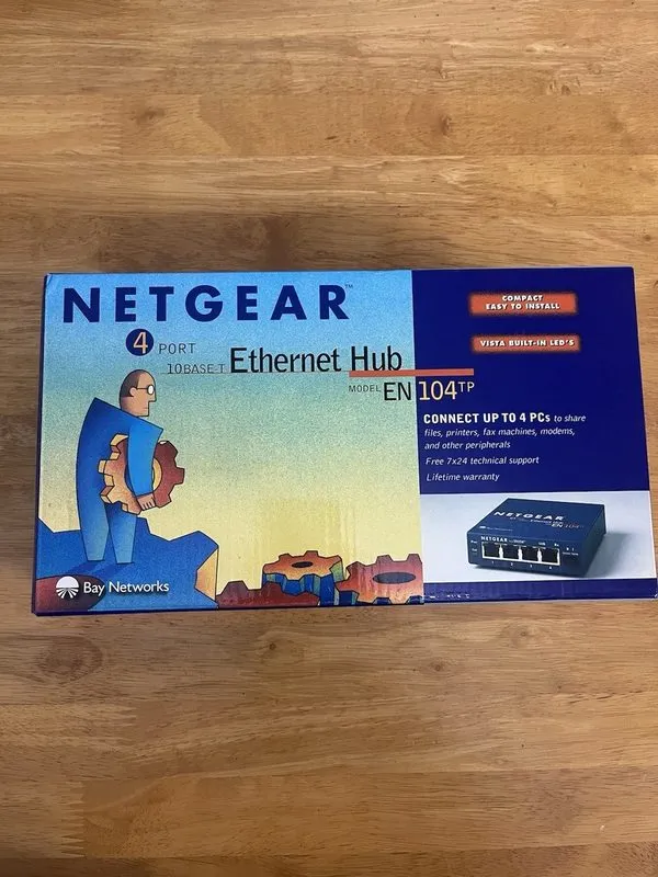 Медиаконвертер Netgear EN104TP Four Port 10BASE-T Hub 10Mbps Ethernet Hub Connec