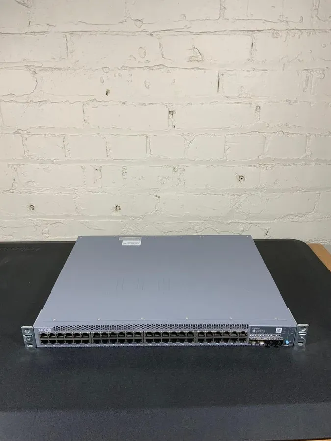 Коммутатор Juniper EX3400-48T 48-Port GbE + 4-Port 1/10Gb SFP+ 150W AC AFO Switc