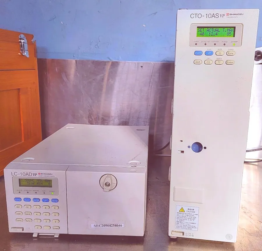 Хроматограф Shimadzu HPLC LC10 VP System Lot SCL-10A VP LC-10AD VP SIL-10AD VP /