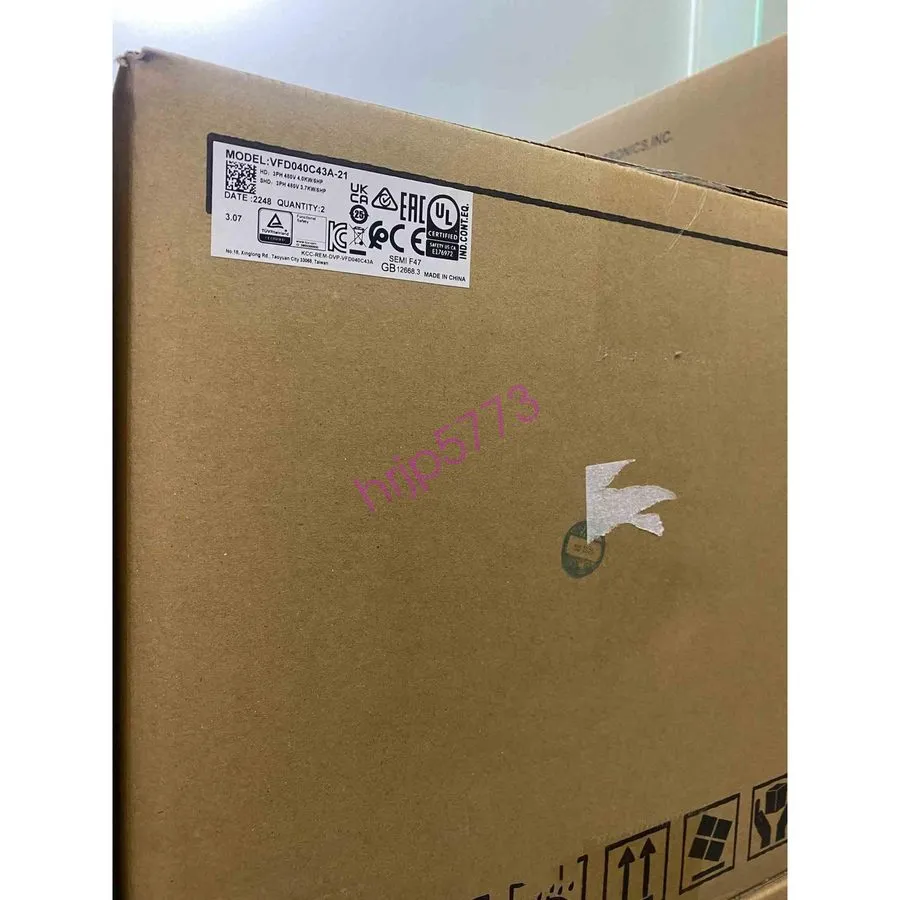 Частотный преобразователь DELTA Inverter VFD-C2000+ series VFD040C43A-21 4.kw 3P