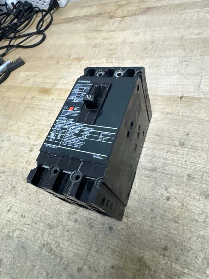 Автоматический выключатель Siemens HED43B030 Sentron Series Circuit Breaker 30A