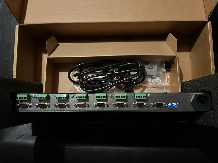 Видеокоммутатор KRAMER VP-61 XL VGA AUDIO SWITCHER VP-61XL/110V