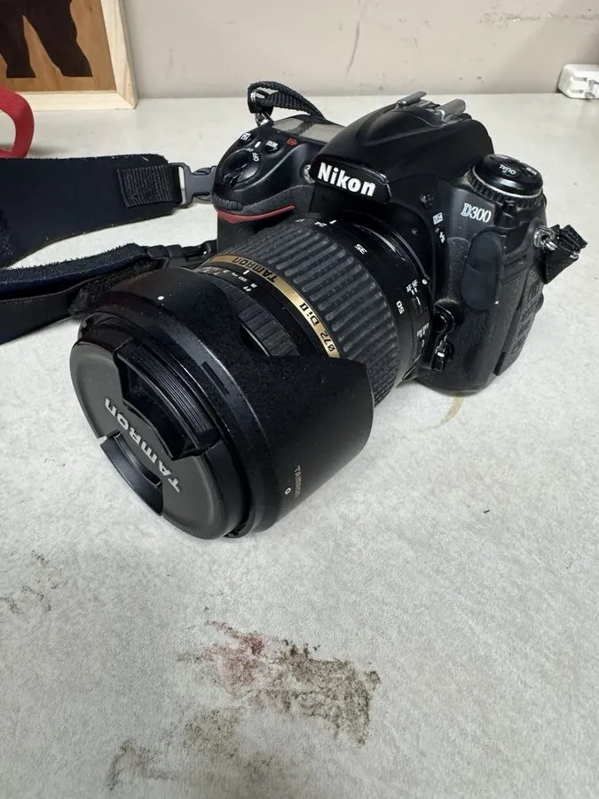 Фотокамера Nikon D300 12.3MP Digital SLR Black w/ Tamron SP 17-50mm f/2.8 Lens