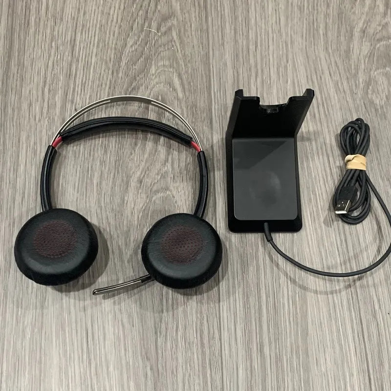VoIP-шлюз Plantronics Voyager Focus UC B825 Wireless Headset with 203079-101 w/ 