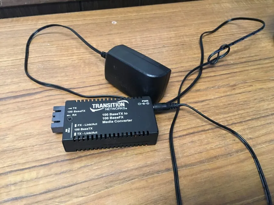 Медиаконвертер Transition Networks M/E-TX-FX-01 (SC) 100 BaseTX to 100 BaseFX Fi