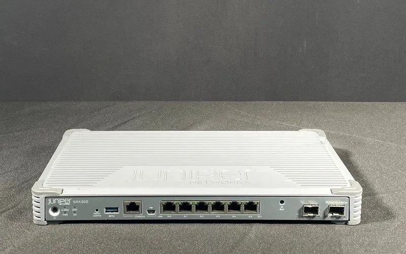 Межсетевой экран Juniper Networks SRX300 Services Desktop Security Appliance
