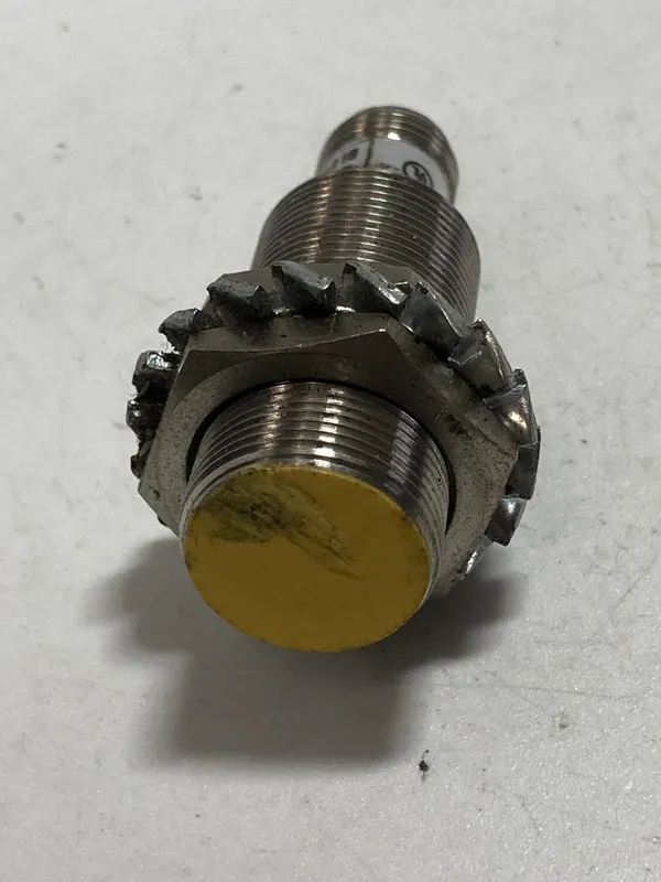 Датчик приближения TURCK BI8-M18-VP4X-H1141 PROXIMITY SENSOR INDUCTIVE 10-65VDC