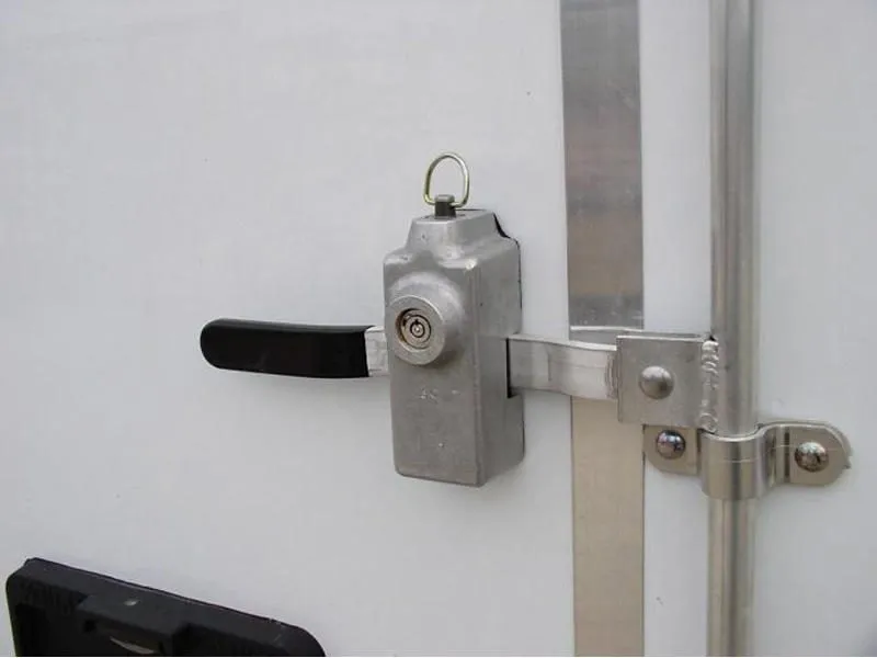 Такелажная скоба Blaylock DL-80-KA2 Trailer Door Shackle Locks Set of 2 Keyed Al — фото лота 1