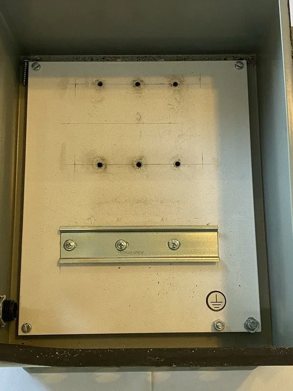 Монтажный шкаф Hoffman A1210CH Enclosure 12 x 10 x 5 Enclosure Only