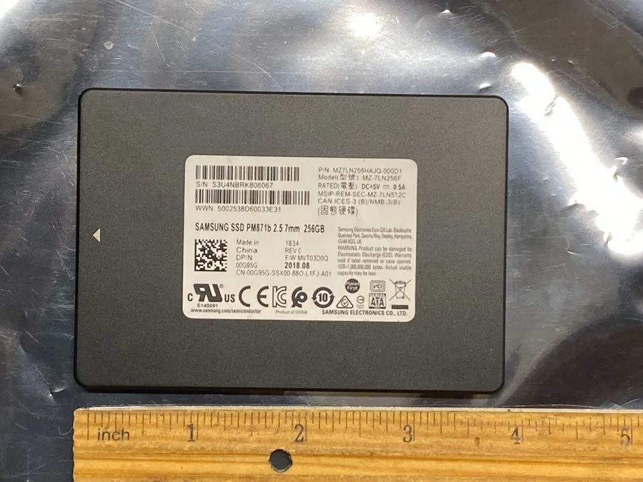 SSD-накопитель SAMSUNG PM871b 256GB 2.5" SATA SSD 7mm MZ-7LN256F Health 97% — фото лота 1