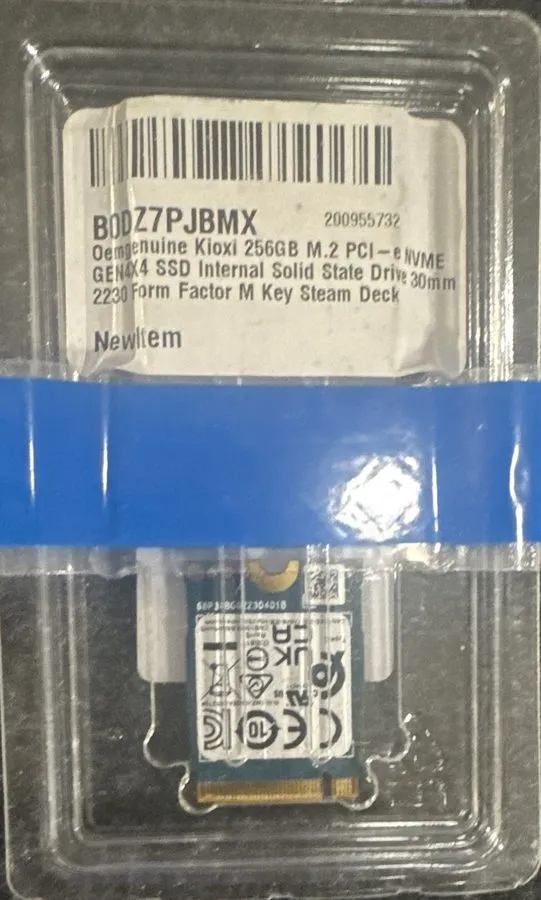 SSD-накопитель Kioxia Toshiba BG5 256GB KBG50ZNS256G SSD M.2 NVMe 2230 PCIe Gen4