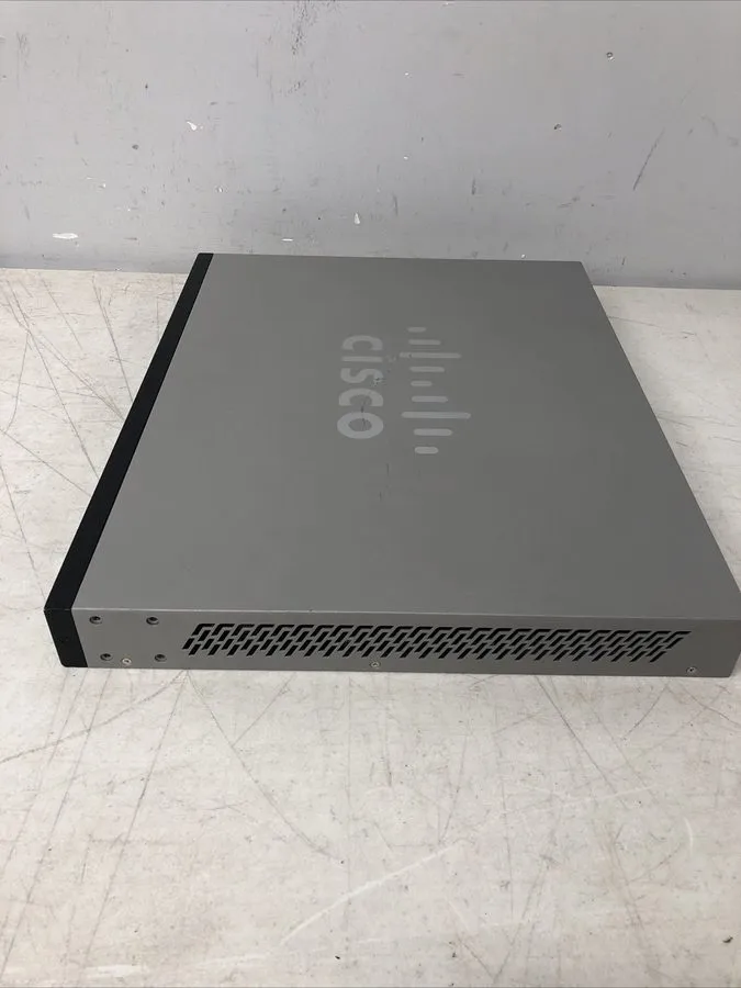 Коммутатор Cisco SG300-28MP 28-Port Gigabit Managed PoE+ Switch, 375W — фото лота 1