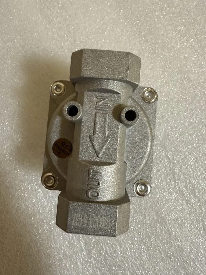 Трубопроводная арматура 7010-5010 BurnTouch Gas Regulator 1/2 PSIG 1/2" NPT NG &