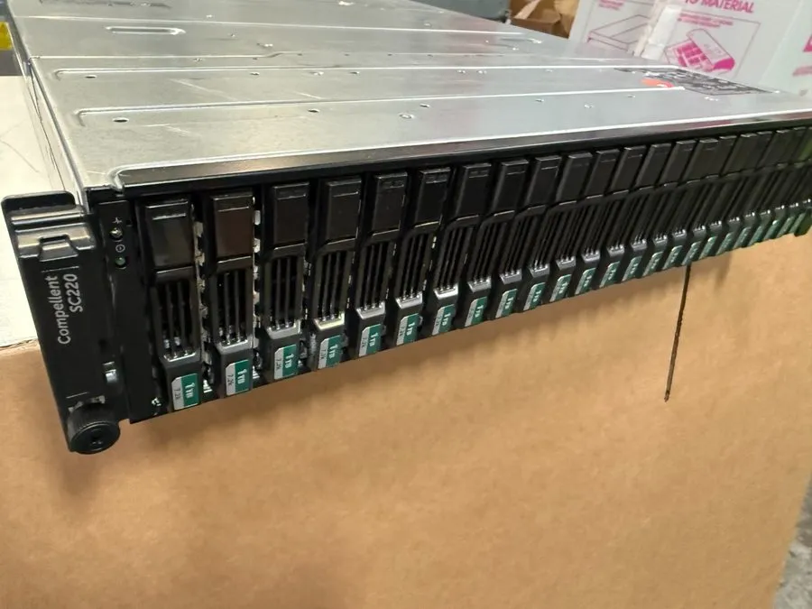Блок питания Dell Compellent SC220 24-Bay 2.5 SAS Storage Array 2x EMM 2x 700W P