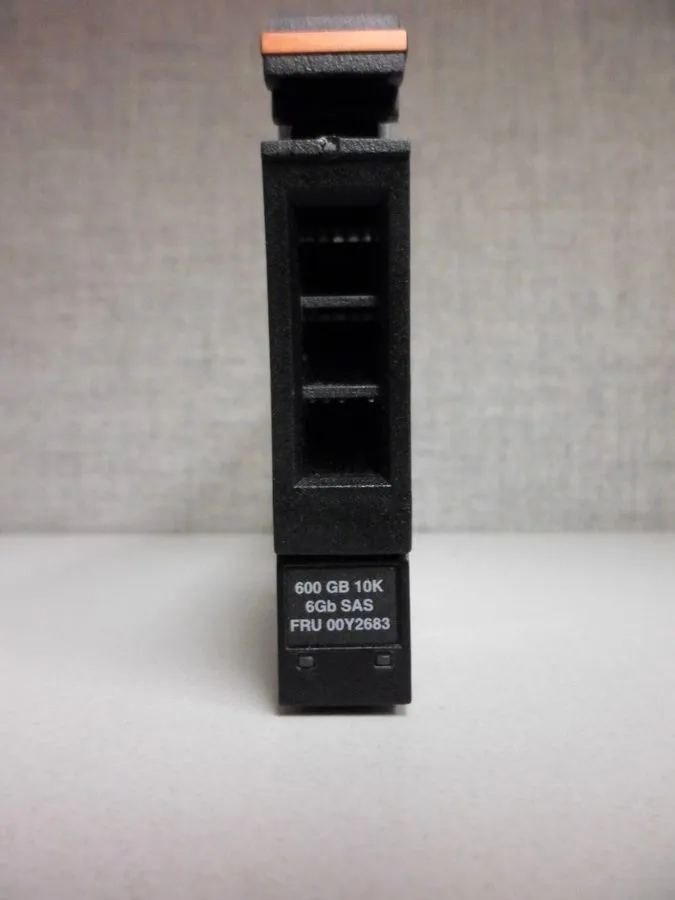 Жёсткий диск IBM 85Y6268 00L4521 85Y5864 00Y2683 600GB 2.5"10K SAS V7000 Hard Dr