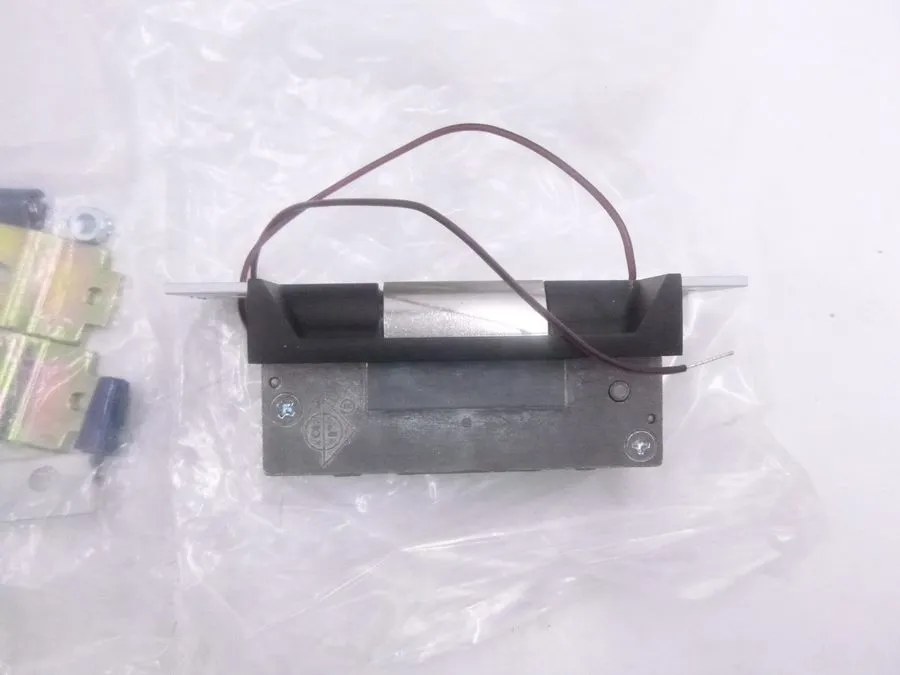 Оборудование видеонаблюдения ADAMS RITE 7140-310-628-00 Electric Strike, 12VDC/2