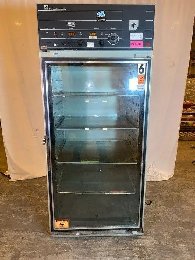 Инкубатор Forma Scientific Model 3956 Reach-In CO2 Incubator (S6LLST2064) — фото лота 1