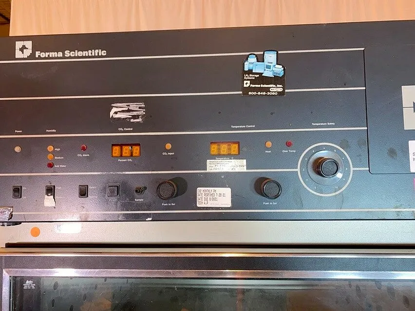 Инкубатор Forma Scientific Model 3956 Reach-In CO2 Incubator (S6LLST2064) — фото лота 2