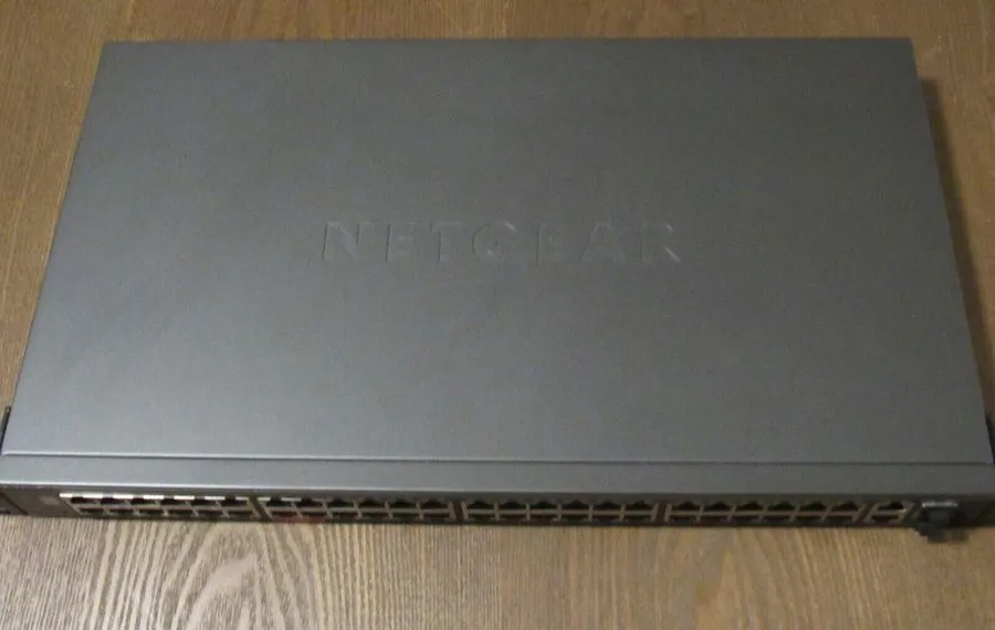Коммутатор Netgear ProSAFE GS752TX S3300-52X 48P Gigabit 2 T/SFP 10G Network Swi