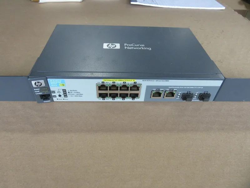Коммутатор HP Pro Curve Networks 2520-8-PoE Switch 8-Port Very Good Condition J9