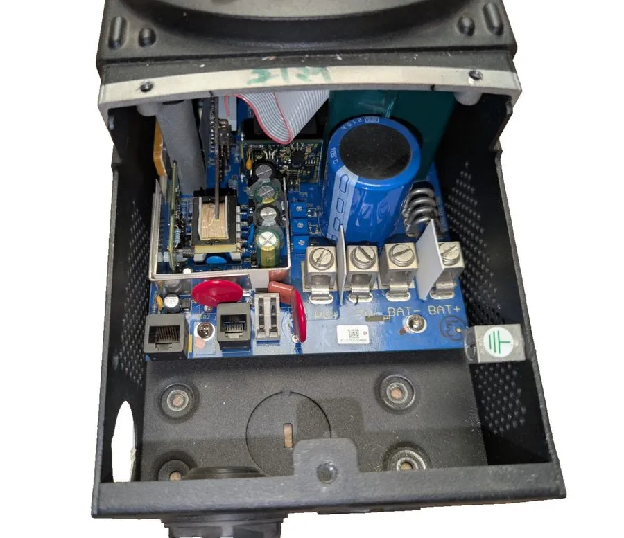 Аккумулятор OutBack Power FLEXmax 60 MPPT Solar Charge Controller 60A 150VDC FM6