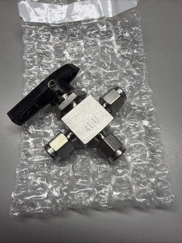 Клапан Swagelok SS-41GXS2 Three way ball valve 1/8 shipping