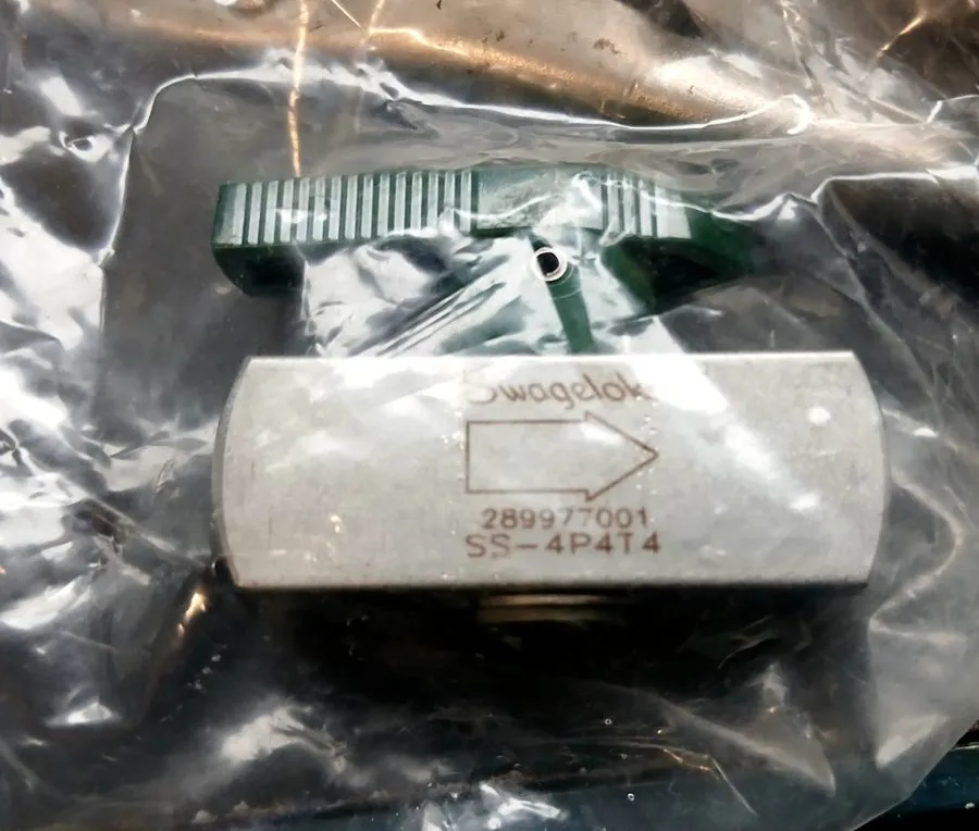 Клапан SWAGELOK SS-4P4T4 SHUT OFF VALVE (BR4C.4b15)