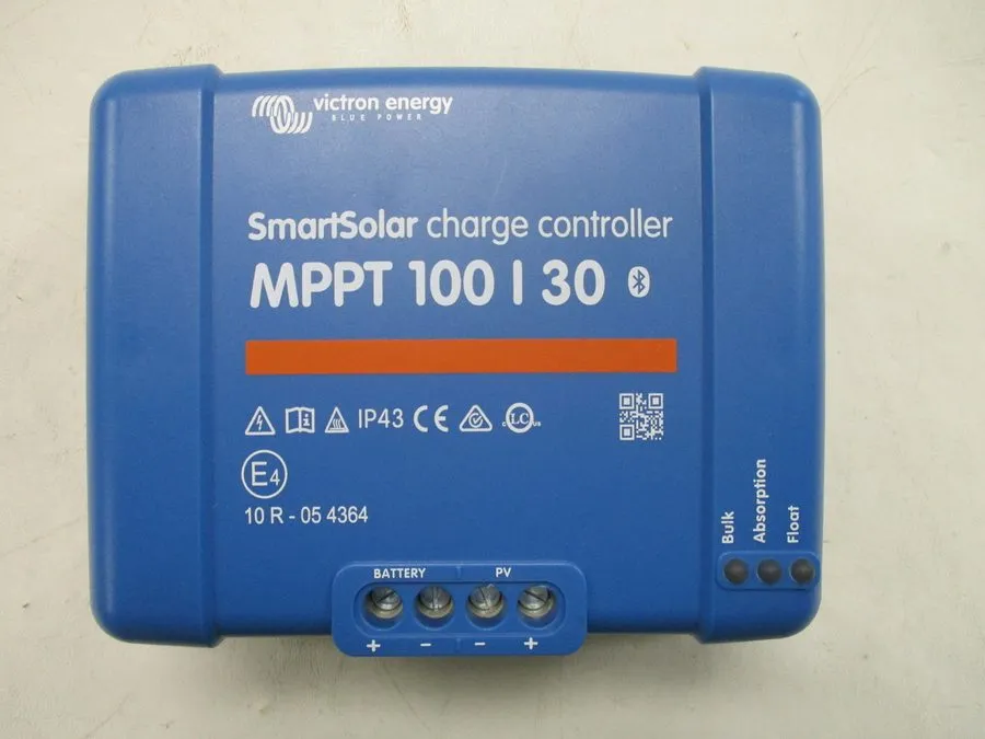 Аккумулятор Victron SmartSolar MPPT Charge Controller 100V 30AMP SCC110030210