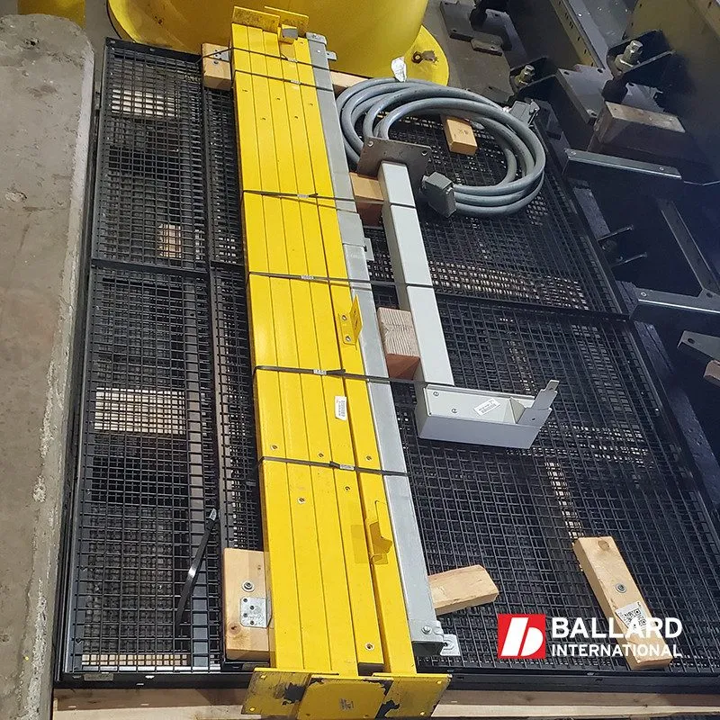 Робот Fanuc Robot LR Mate 200iD/7L package with cage and puck station