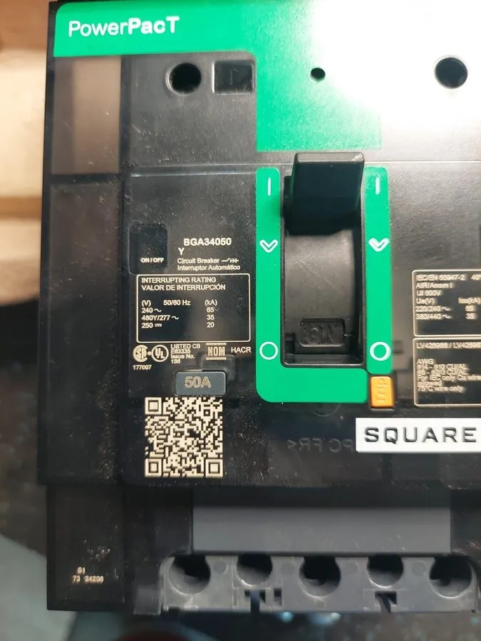 Автоматический выключатель Power Pact BGA34050Y 3 Pole 50 Amp 480V Bolt On Circu — фото лота 2